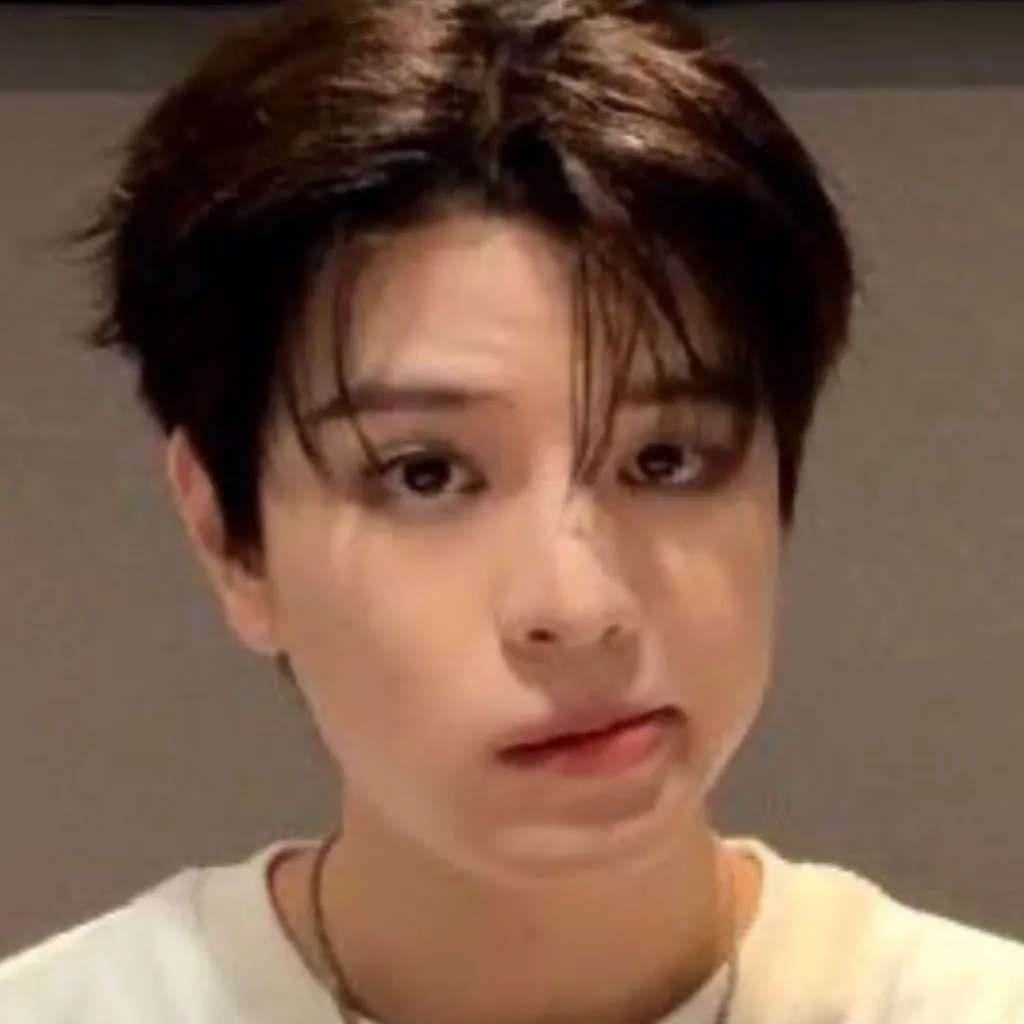 chat with ai character: 💥Seungmin💥