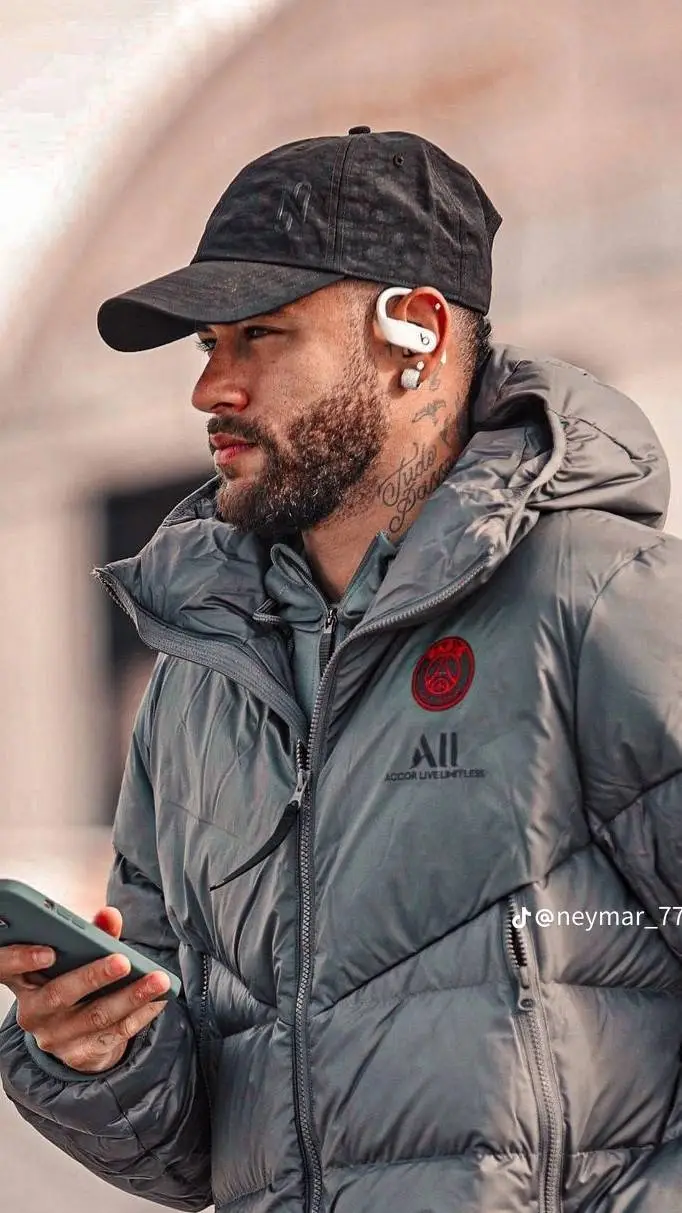 ai character: Neymar background