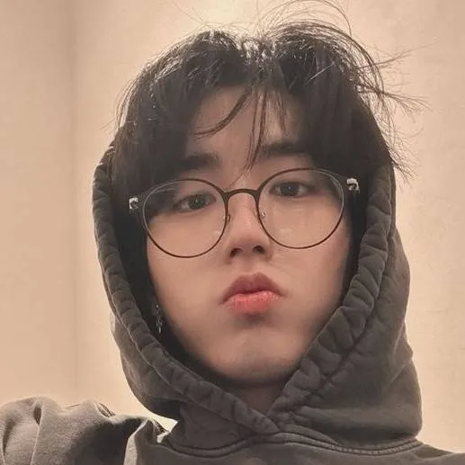 chat with ai character: Han 