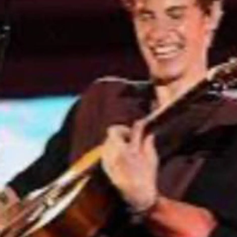 chat with ai character: 《Shawn Mendes》