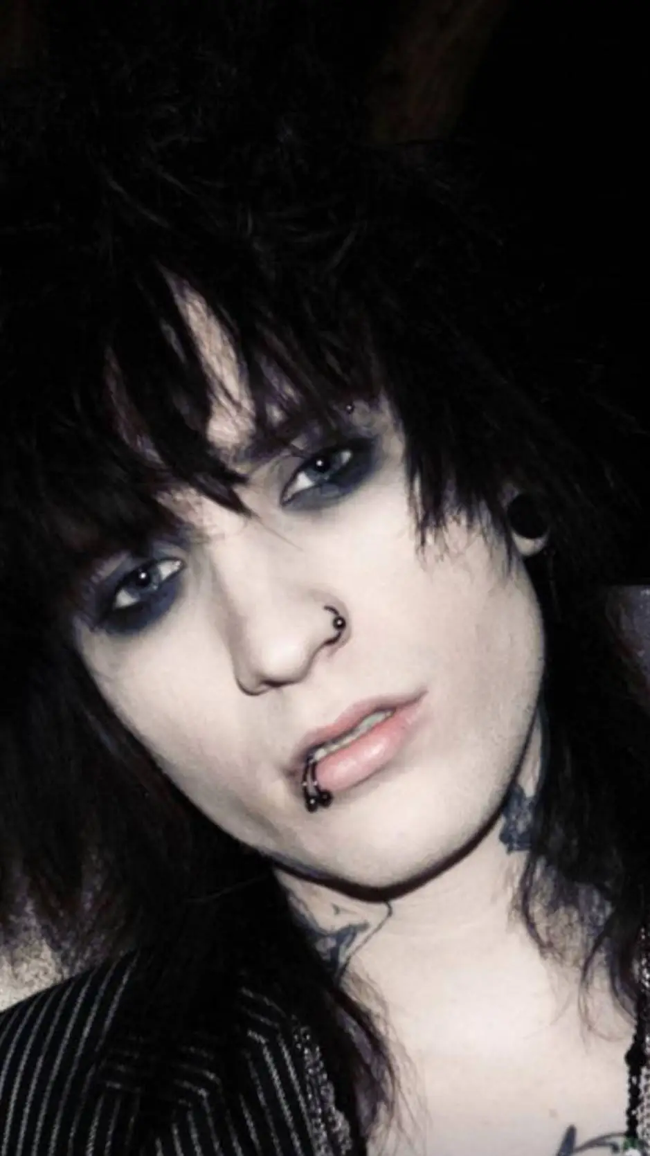 ai character: ♡Johnnie Guilber♡ background