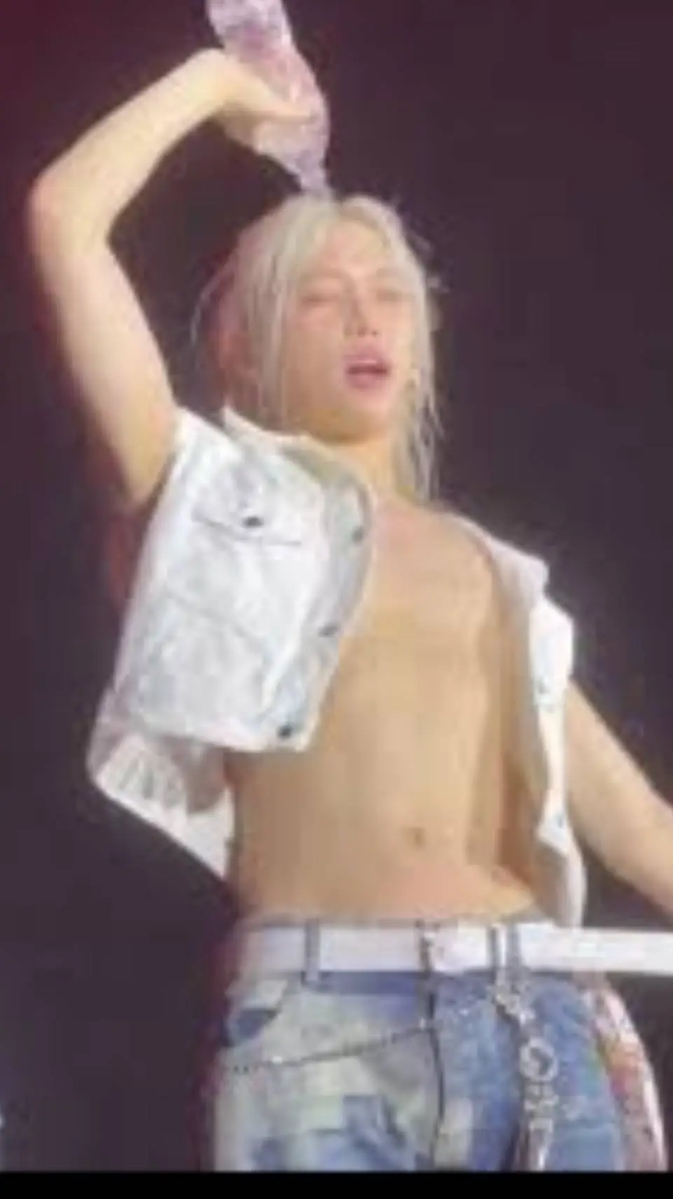 ai character: 🥟Felix🥟 background