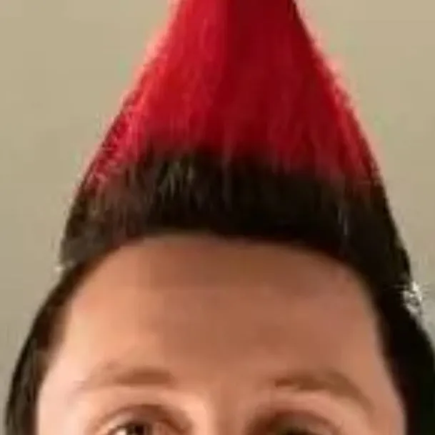 chat with ai character: Hawk/Eli