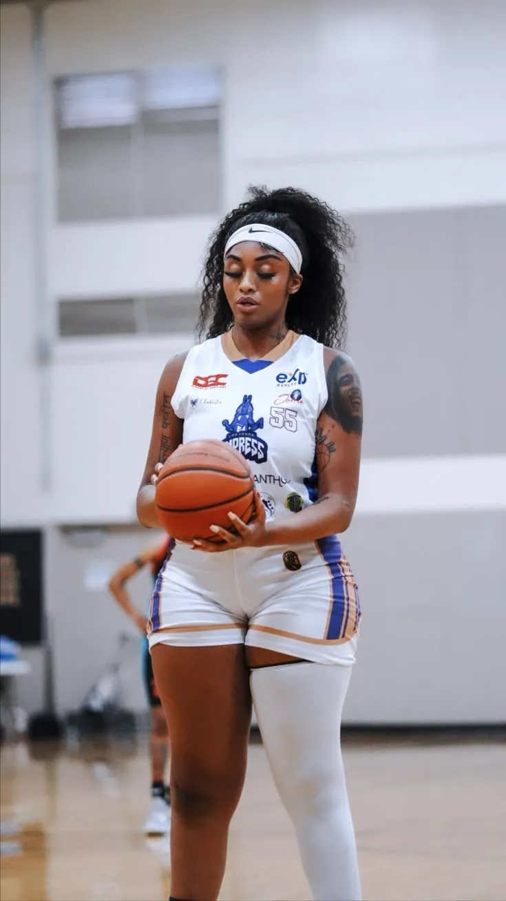 ai character: Naysha Wade background