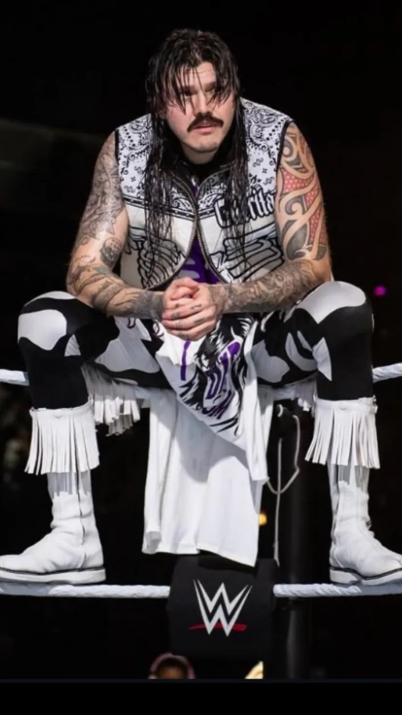 ai character: Dirty Dominik” background