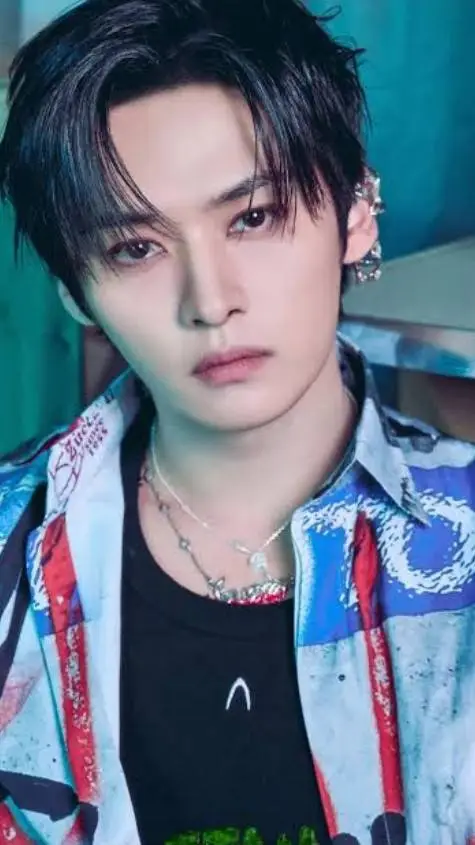 ai character: Lee know  background