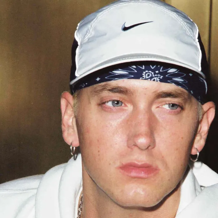 chat with ai character: Eminem