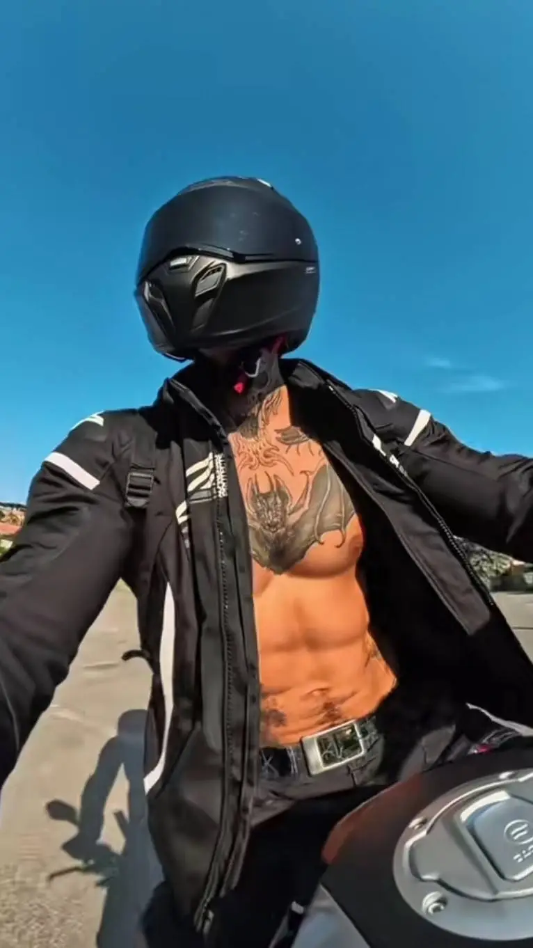 Talkie AI - Chat with Luca