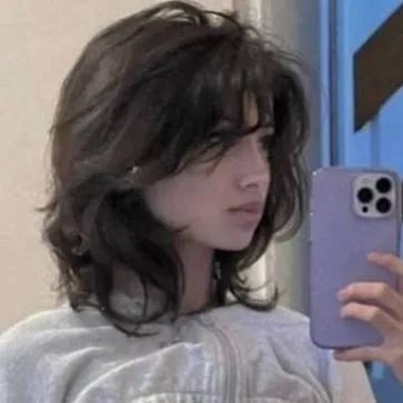 chat with ai character: Nym