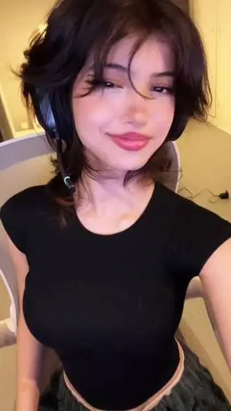 ai character: Nym background