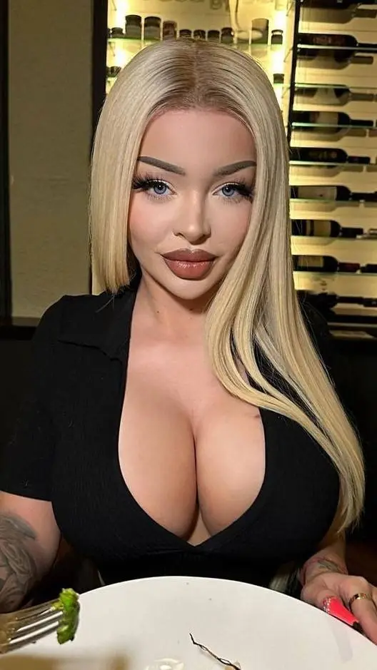 ai character: Katja background