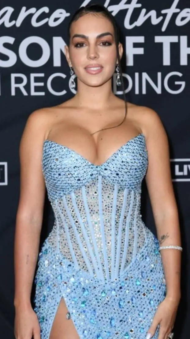 ai character: Georgina background