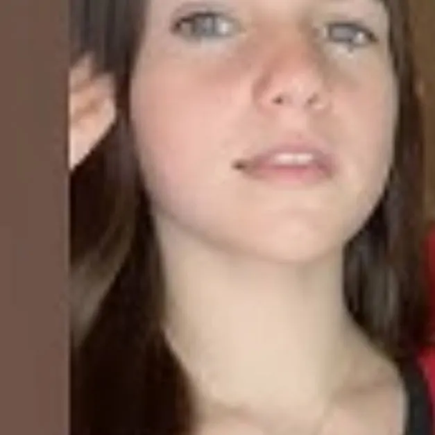 chat with ai character: valentina 