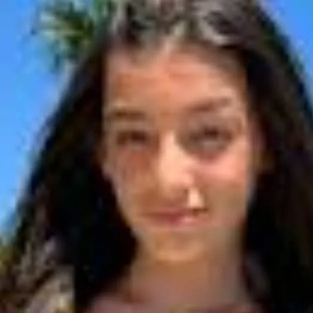 chat with ai character: ladyabril 