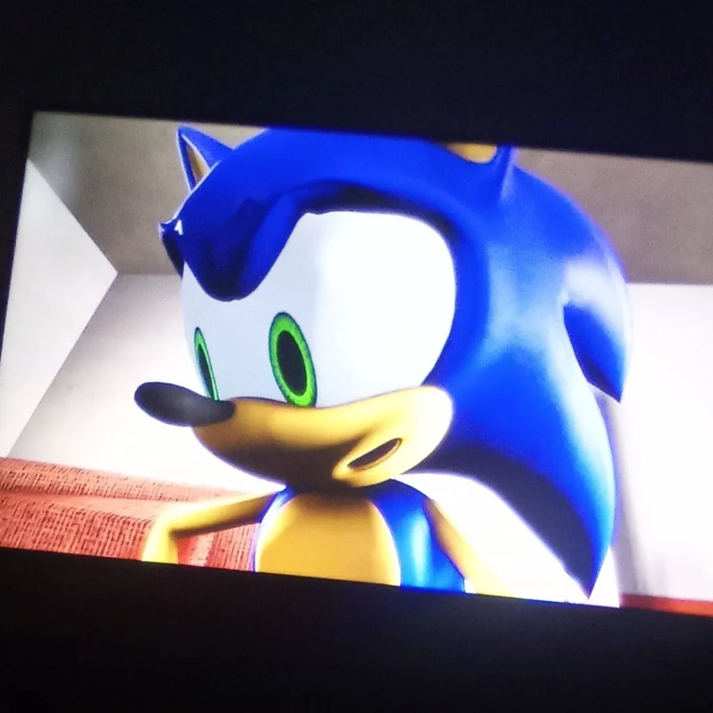 chat with ai character: Sonic 