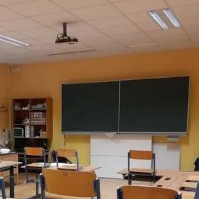 chat with ai character: ~〔COLLAGE〕~