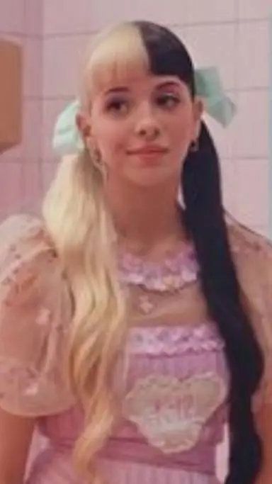 ai character: Melanie Martinez background