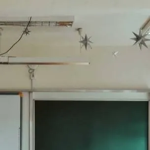 chat with ai character: Classroom