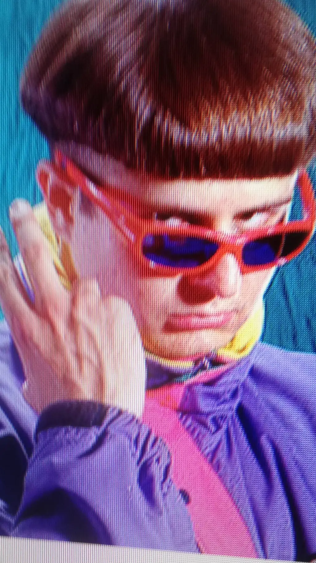 ai character: oliver tree background