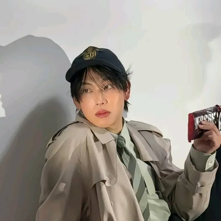 chat with ai character: SIWAN! (MY MAN)