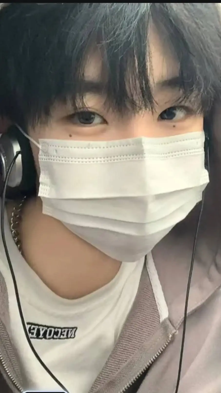 ai character: hyun doo background