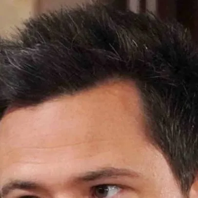 chat with ai character: Thomas Forrester 