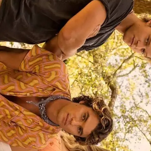 chat with ai character: Outer Banks 