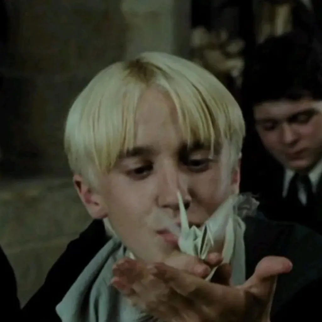 chat with ai character: Draco Malfoy 