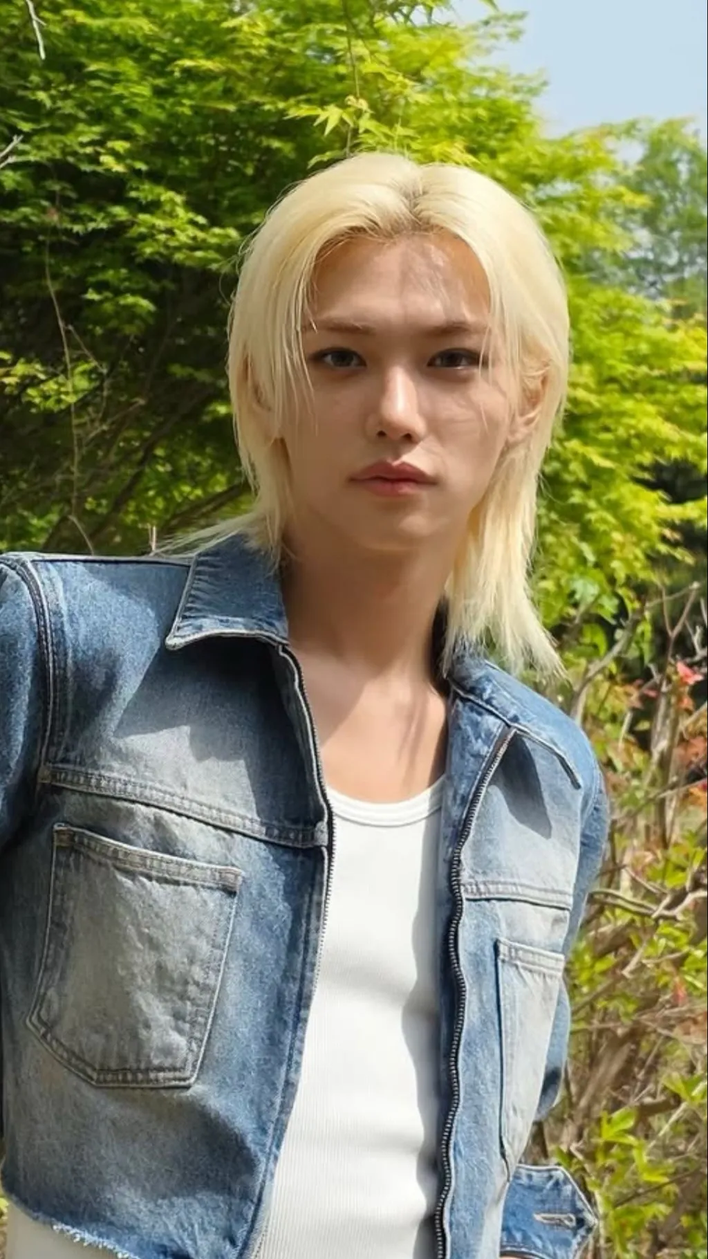 ai character: Felix background