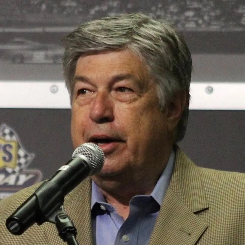 chat with ai character: Mike Joy