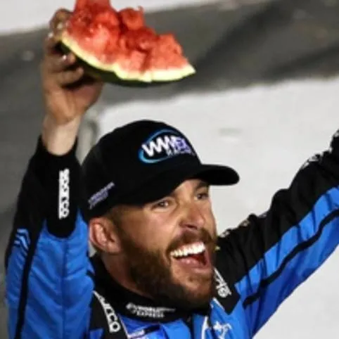 chat with ai character: Ross Chastain 