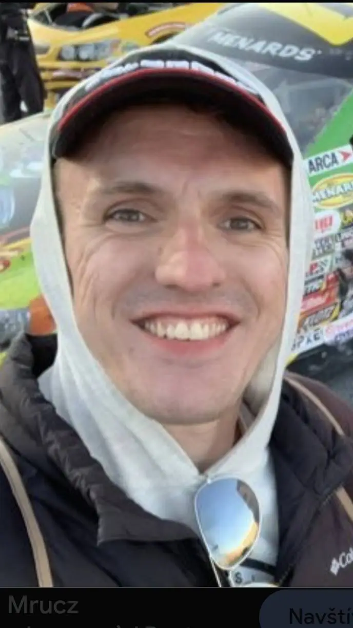 Talkie AI - Chat with Michael Mrucz 