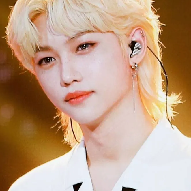 chat with ai character: Felix 이연복 