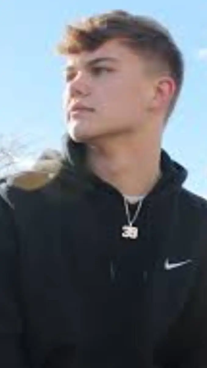 ai character: Steven yager background