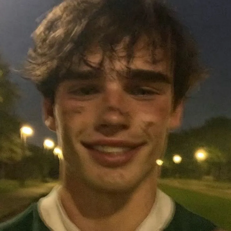 chat with ai character: jackson reddie