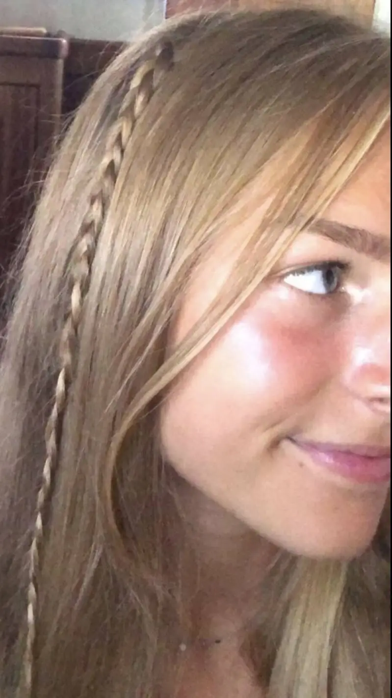 ai character: Layla background