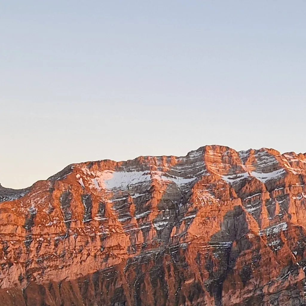 chat with ai character: Gabriel