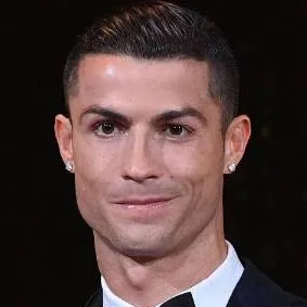 chat with ai character: Cristiano Ronaldo 