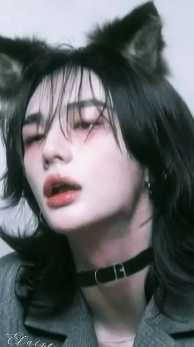 ai character: Hyunjin  background