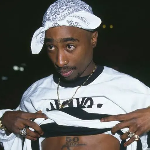 chat with ai character: Tupac 😛