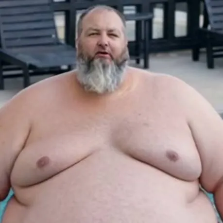 chat with ai character: fat guy