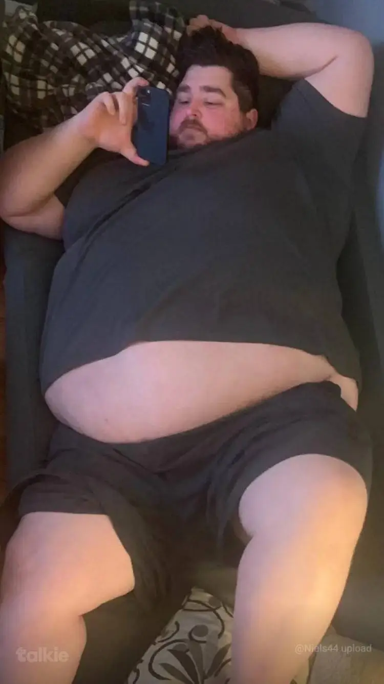 Talkie AI - Chat with fat man 