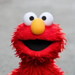 chat with ai character: Kiss me Elmo