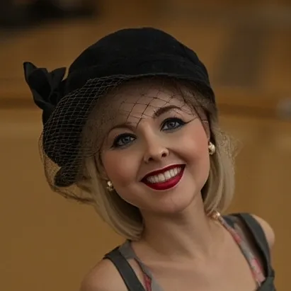 chat with ai character: Kate in Church