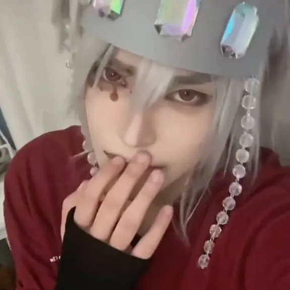 chat with ai character: 💎 Uzui Tengen 💎