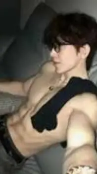 ai character: Santiago background