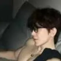 chat with ai character: Santiago