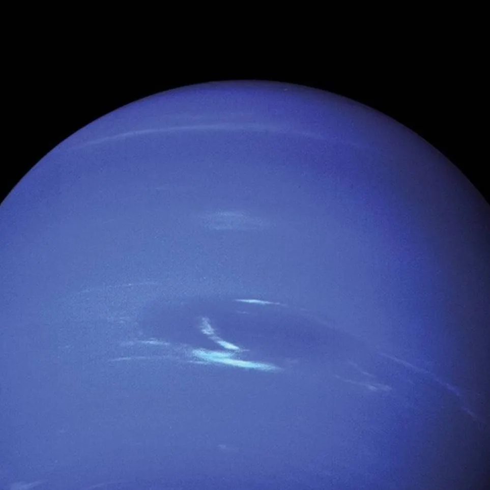 chat with ai character: Neptune