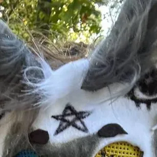 chat with ai character: Karen Therian hate