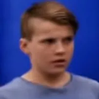 chat with ai character: Friend 4